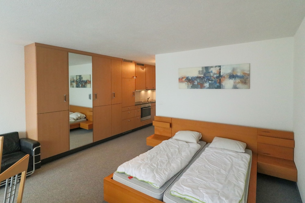 Apartments Cresta
