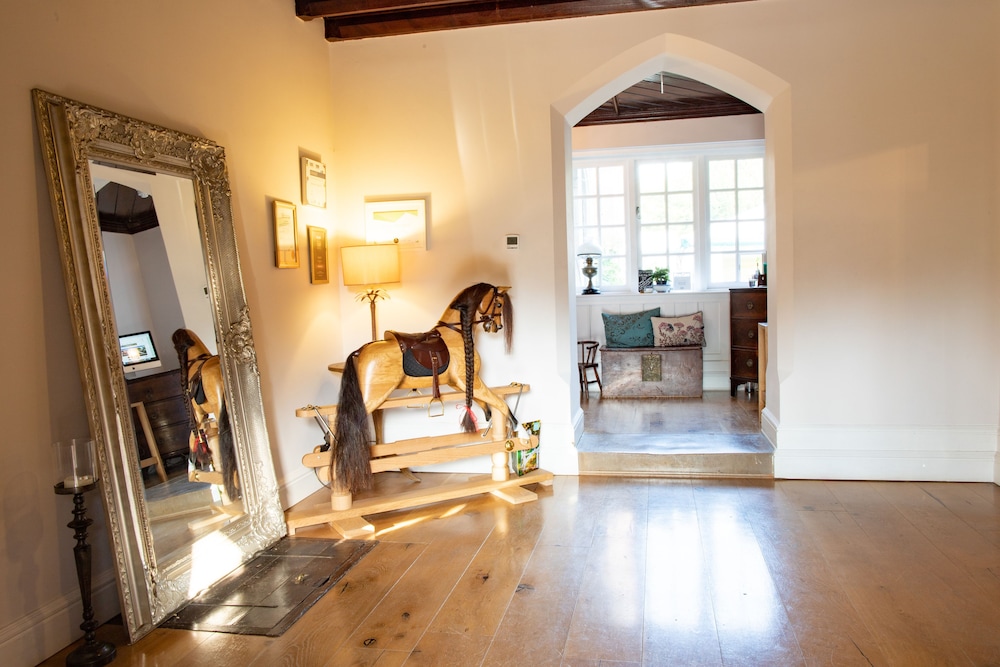 Abbots Oak Manor