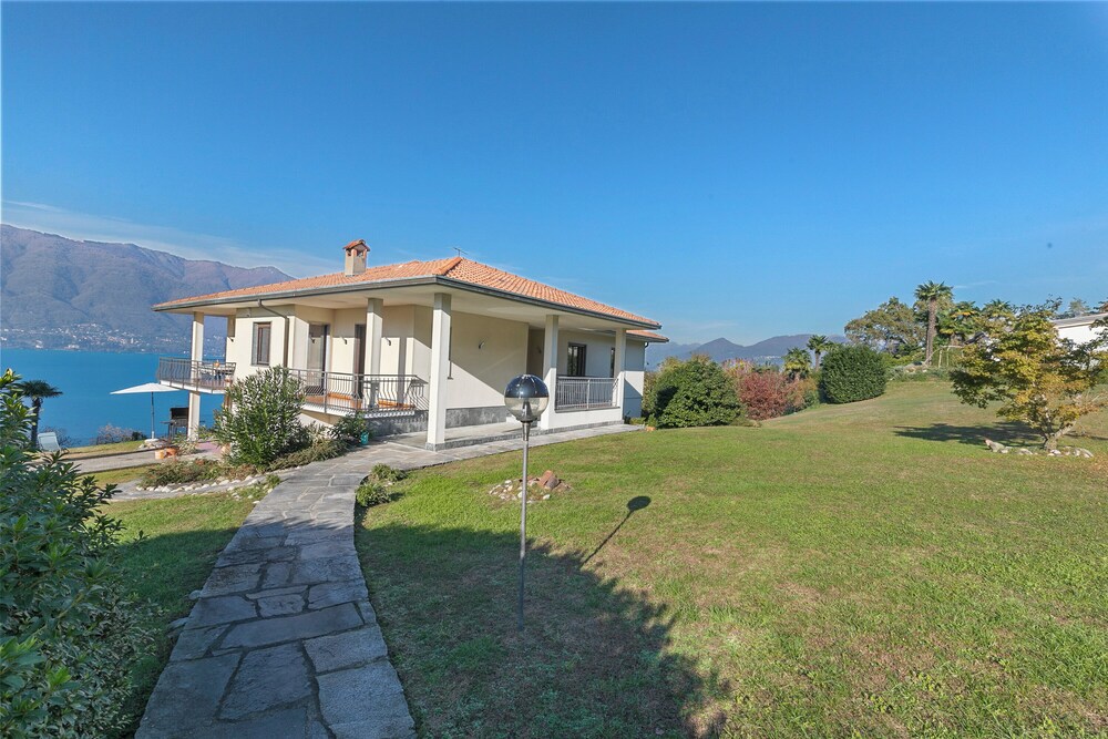 Vanas Apartments