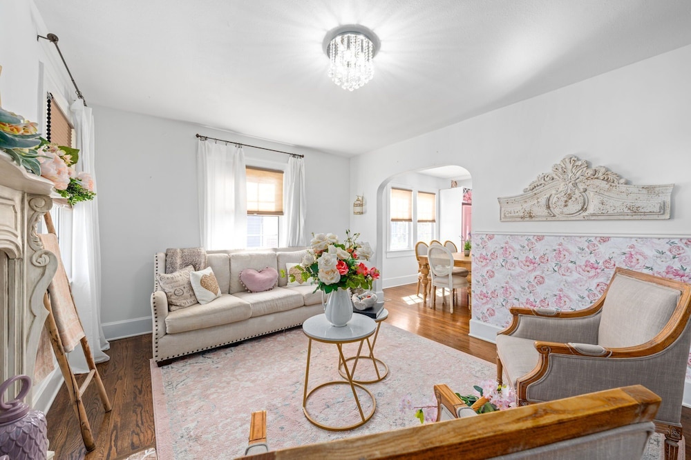 The Pink & Old Clarksville House