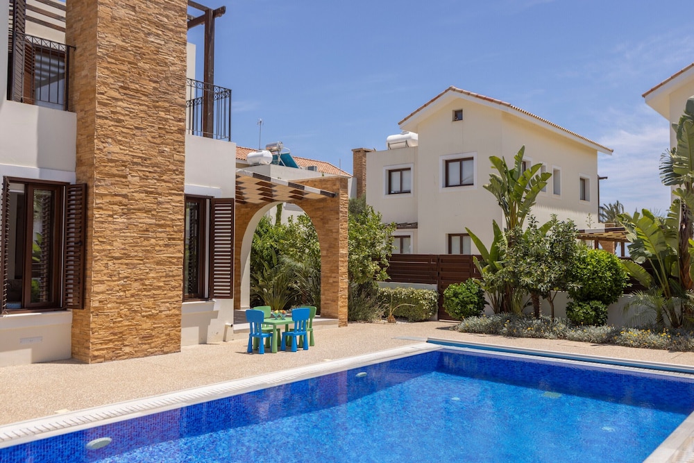 Ayia Napa Luxury Seaside Villa Ionion H15