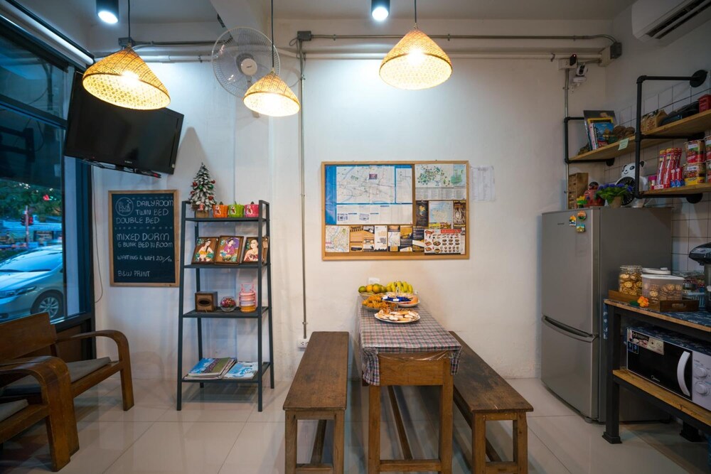 D Hub Hostel