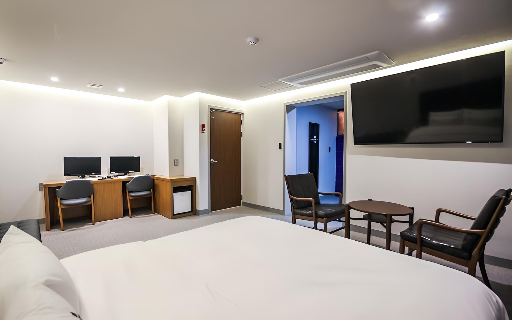 Busan Oncheonjang Hotel Mithuna view 4