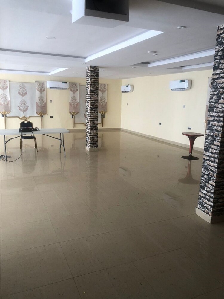 meeting & event spaces