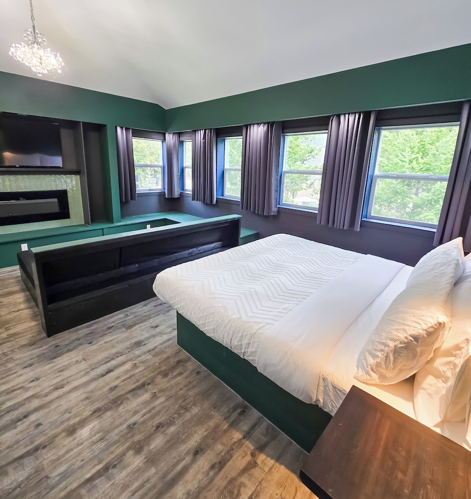 Copper Rose Retreat B&B