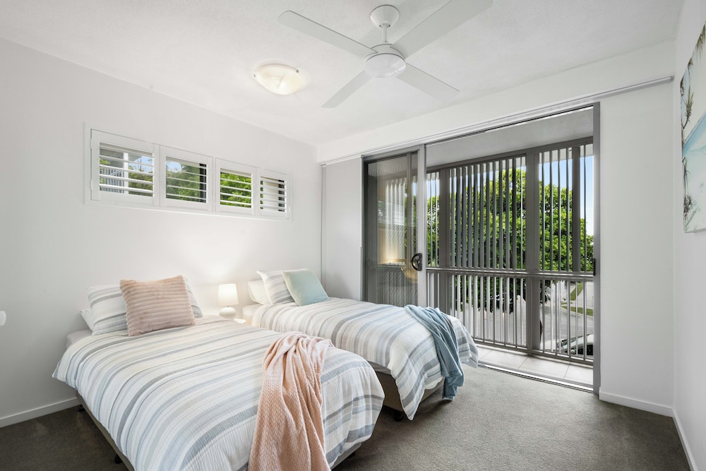 Pool View 3-Bed Oasis in Drift Resort