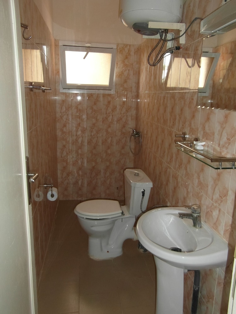 Photo 33