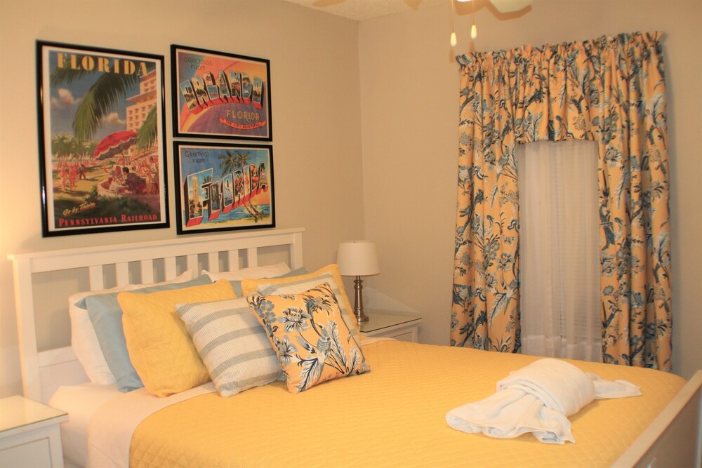 Mickey's Magic Retreat - Condo In Gated Community With Private Back Patio & Hot Tub! 3 Bedroom Townhouse by Redawning - Image 2