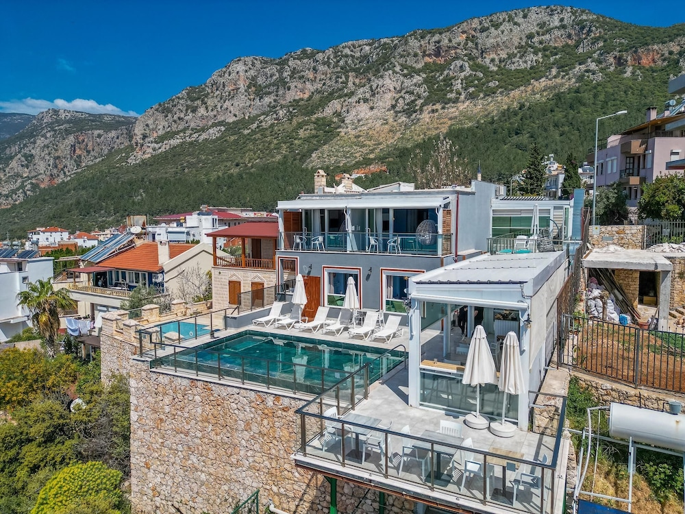 Un Amor Otel (+16) - Image 95