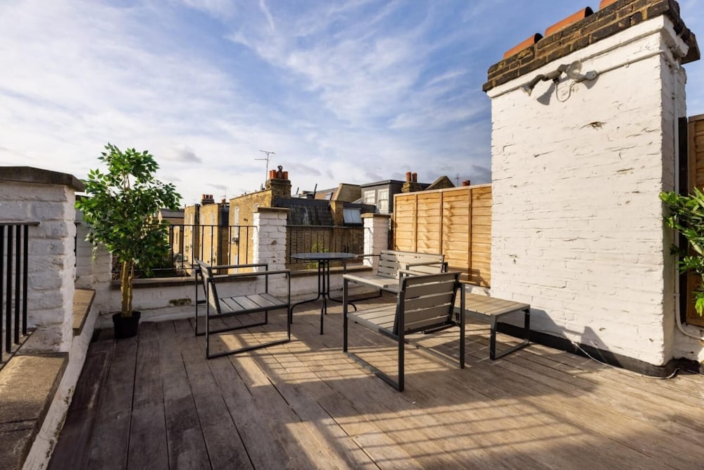 The London Crib - Relaxing 1bdr Flat With Terrace