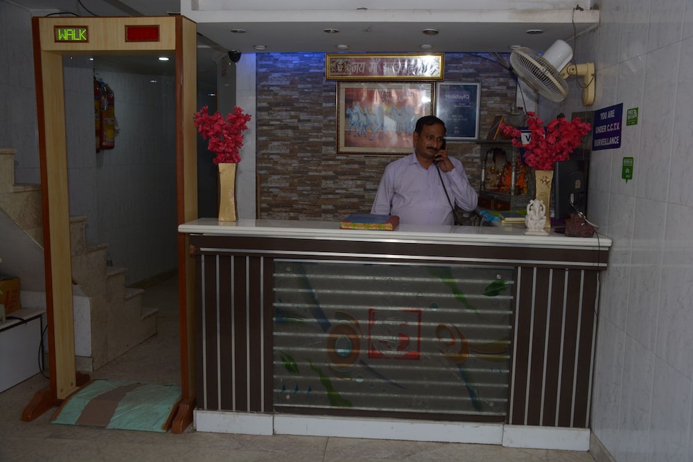 Sidhartha Tourist Lodge