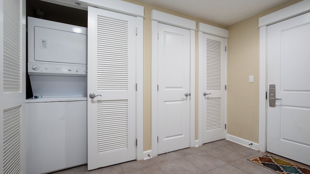 20th Floor Condo! Sleeps 8! Gulf Front Master Suite w/ Beautiful Gulf Views!