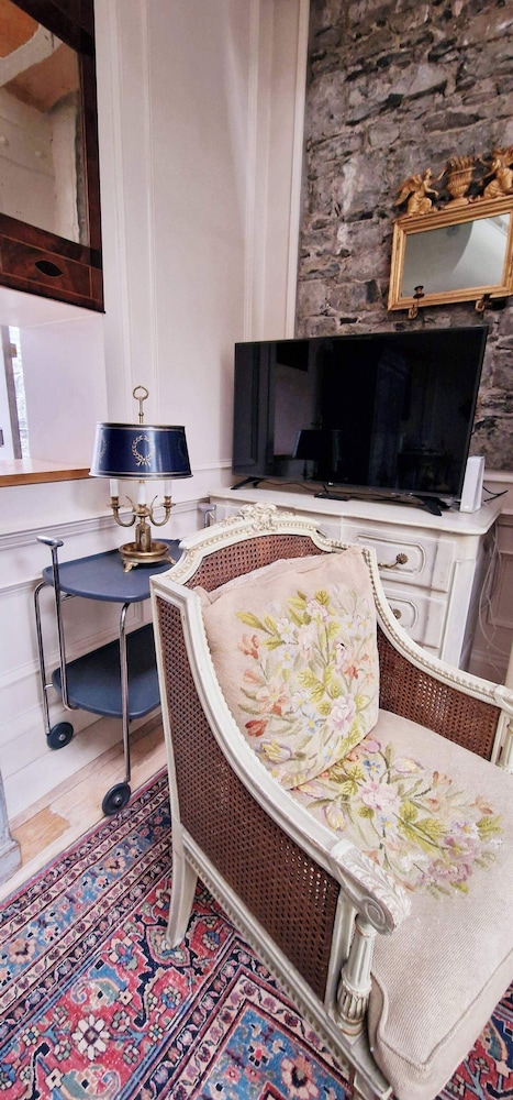 118 A Perfect Blend of Charm and Luxury