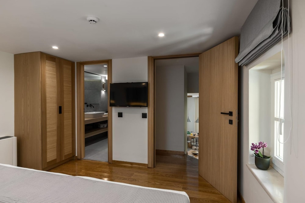 Signature Suite Cantons View en Corfu — hotel room