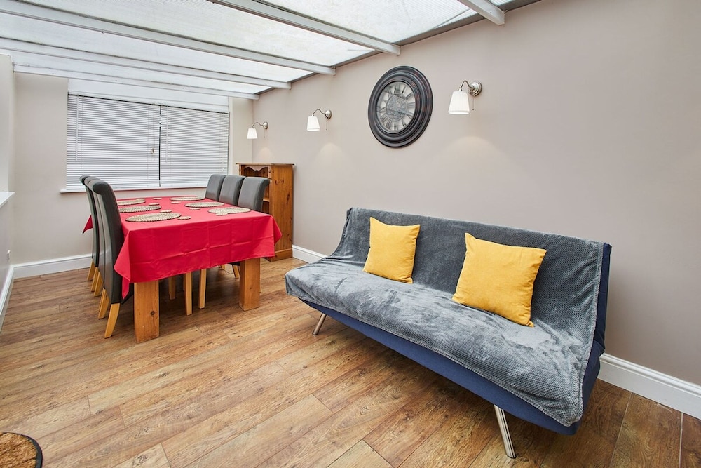 Host Stay Fifth Avenue view 3