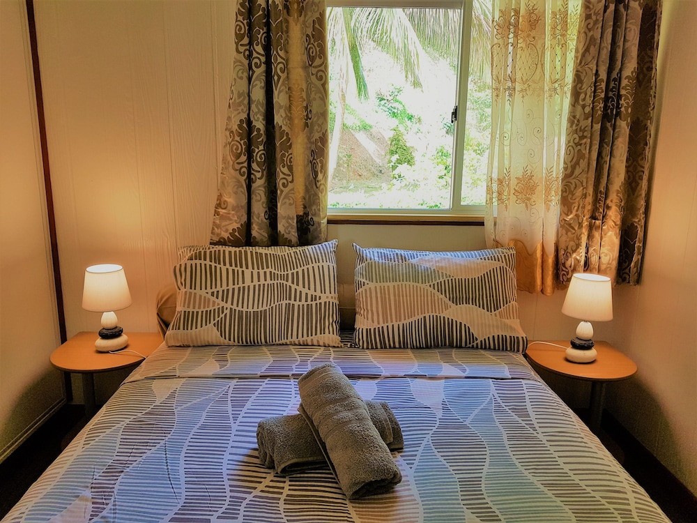 Huahine - Hibiscus House