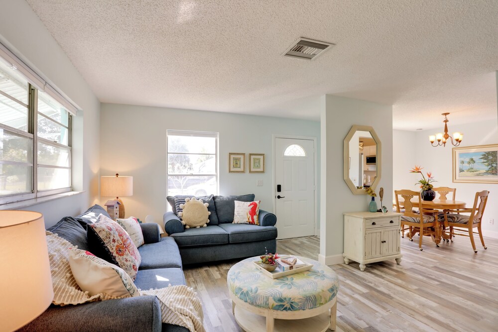 Townhome Near Hobe Sound Beach, Hiking & Golfing!
