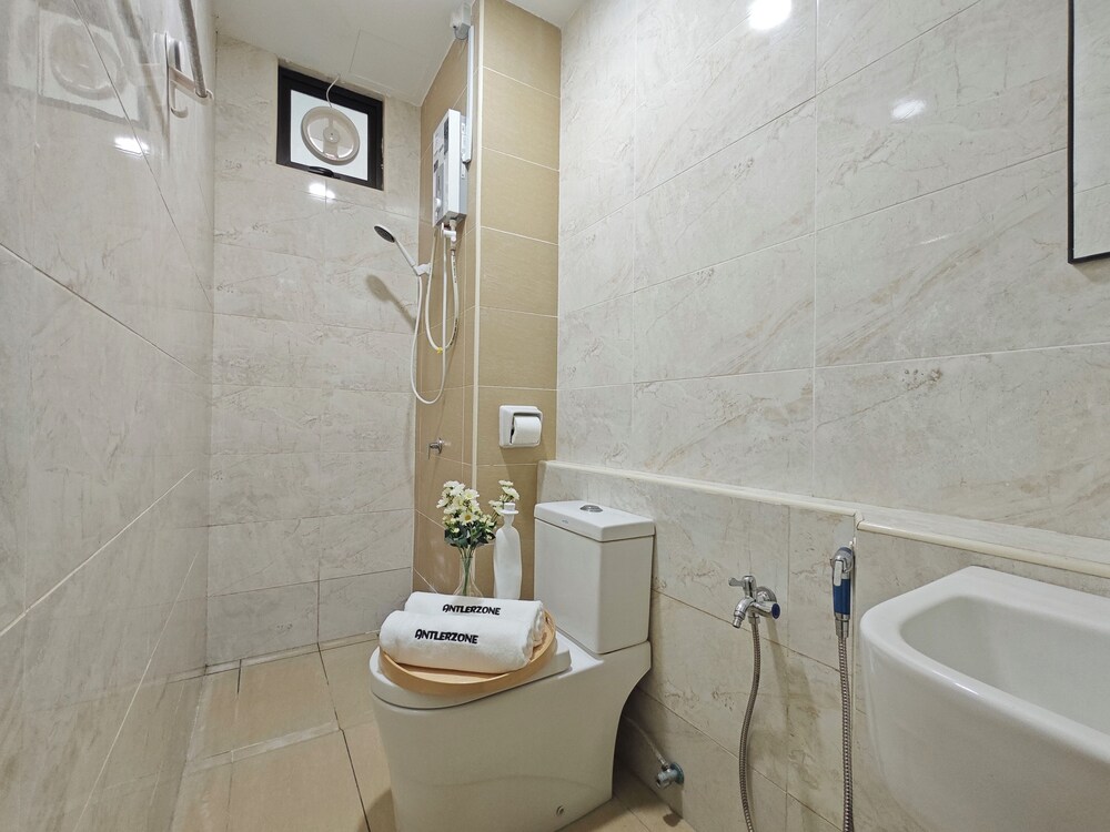 Kempas Dsummit Residences by Antlerzone
