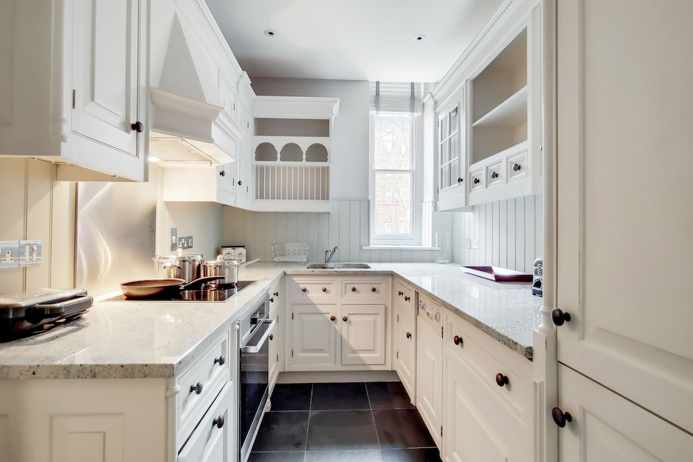 The Knightsbridge Residences