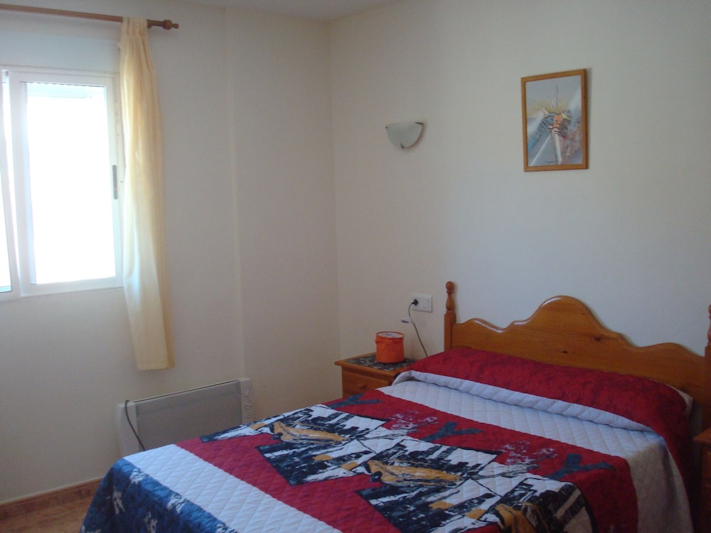 Impressive Apartment With Terrace and two Rooms, AC and Pool