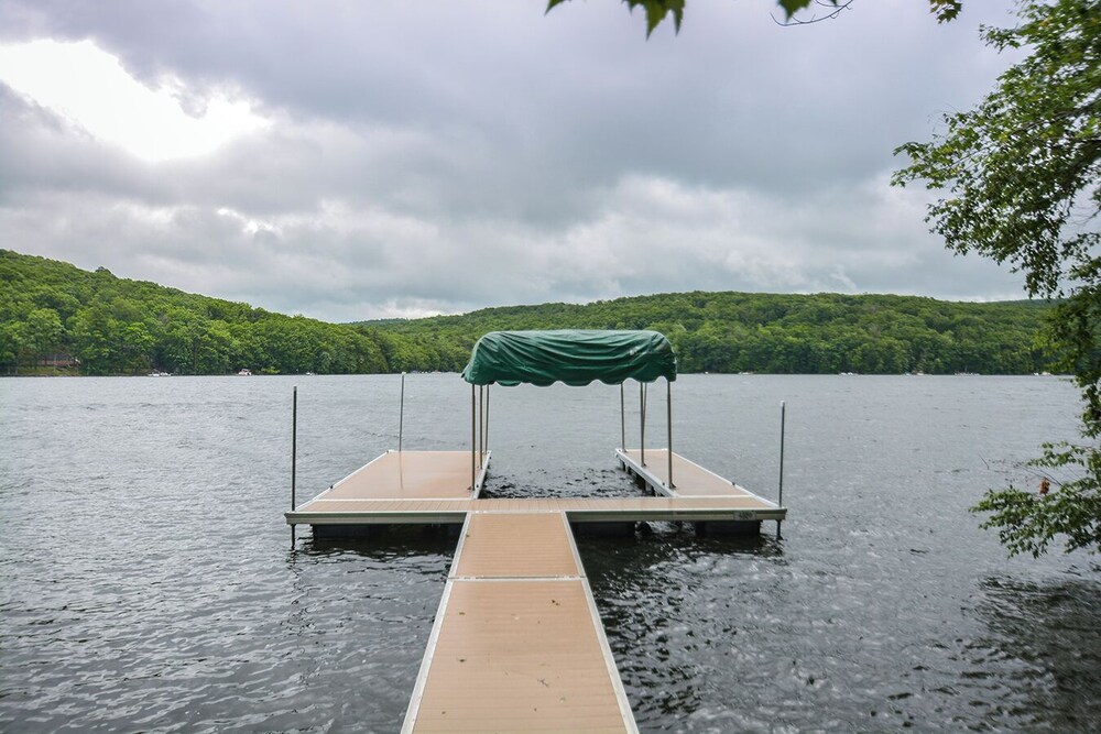 A Lakefront Paradise by Taylor Made Deep Creek