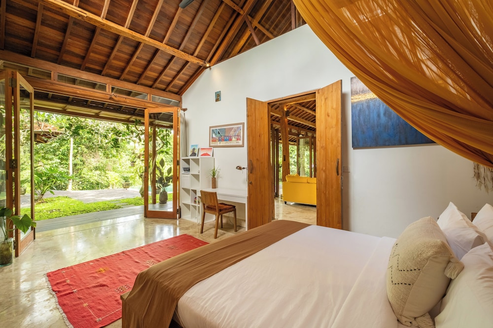 Private Pool Villa in ubud with Jungle View