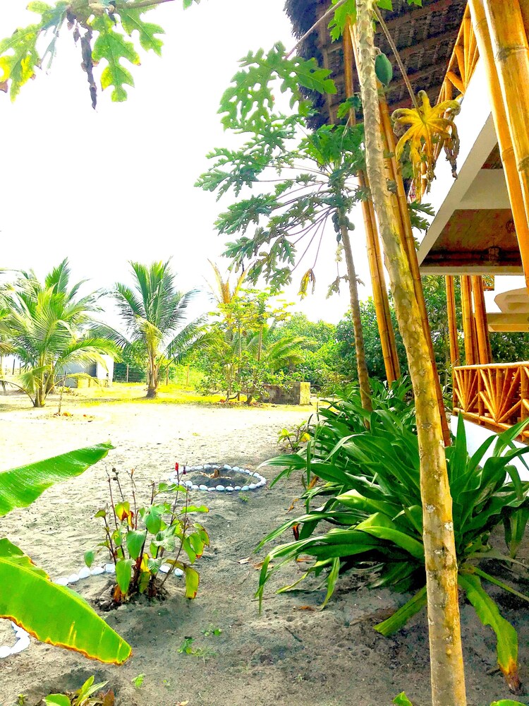 Seaside Garden Lodge Mompiche