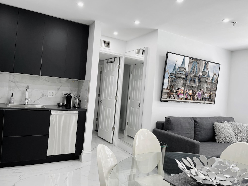 2 Room Celebration Disney Poolside Spa-golf Condo - Image 5