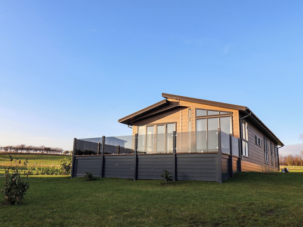 Holly Lodge