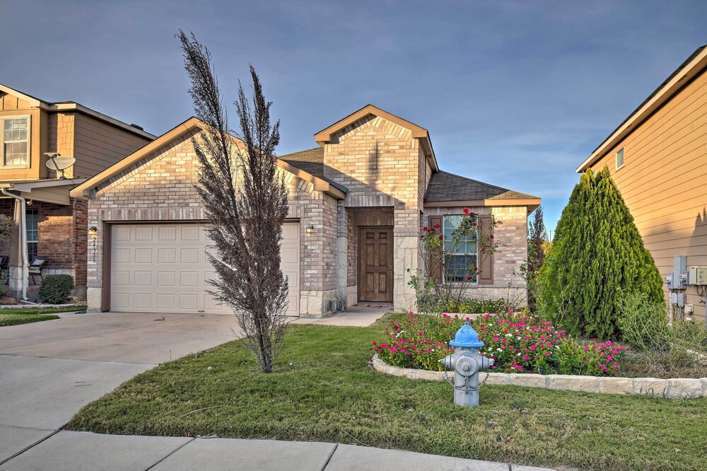 San Antonio Abode Near Golf, Shops + Dining! view 4