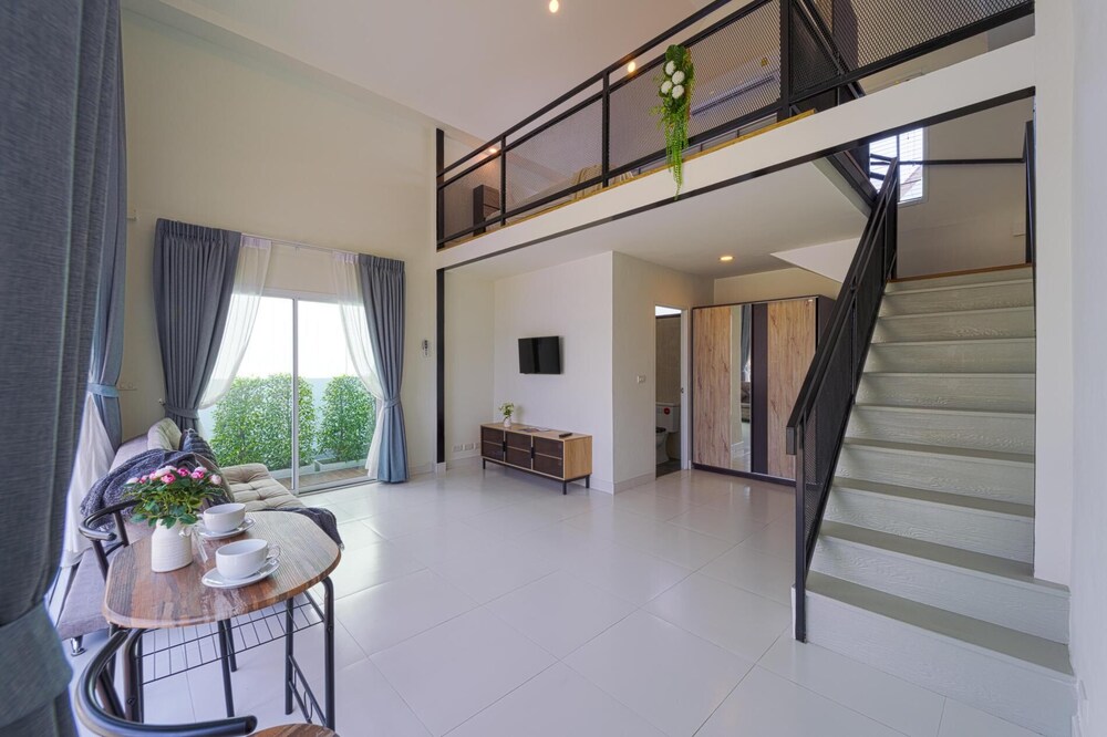 Beautiful new 7 Bedroom Villa Resort CT7