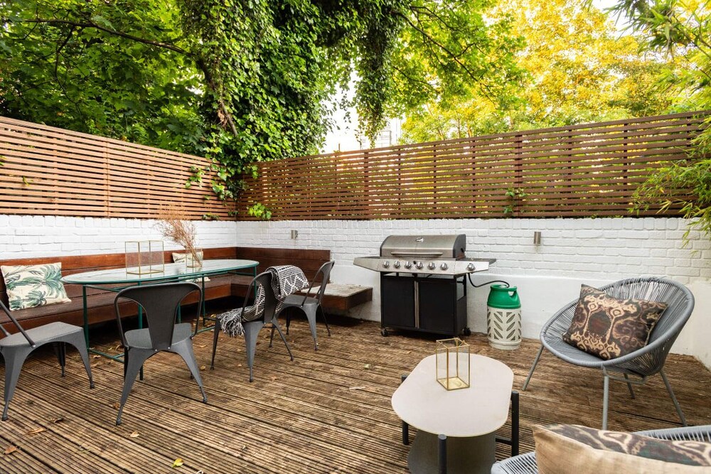 outdoor bbq area