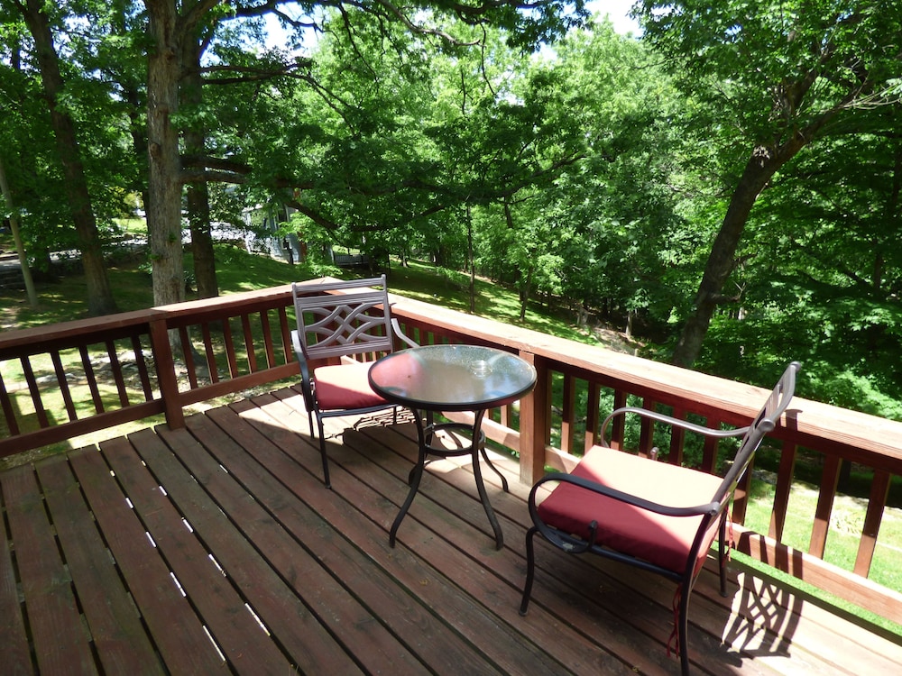 Lookout Cottages