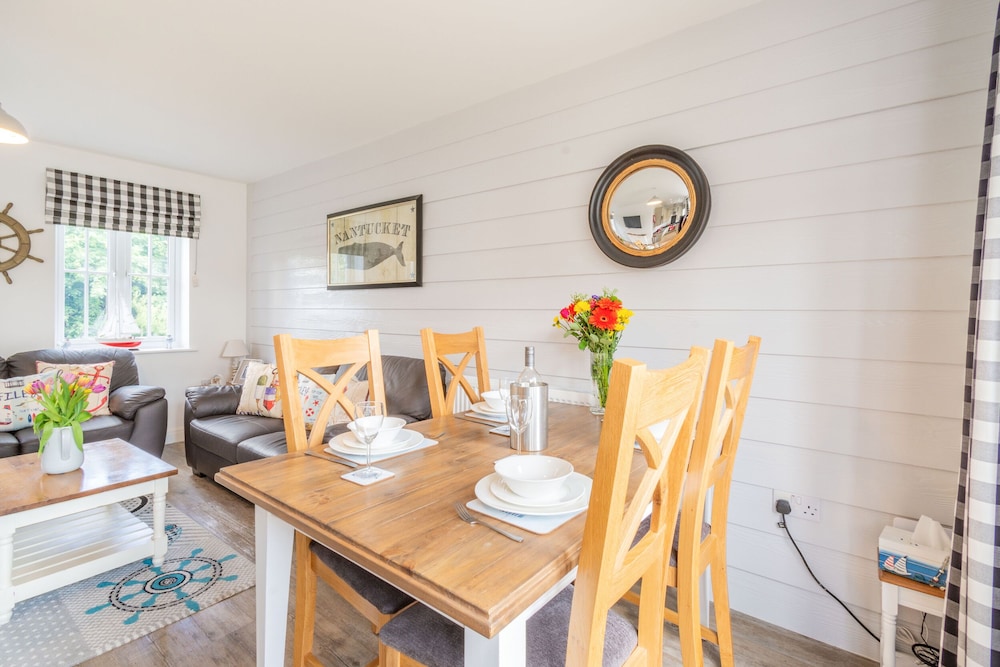 Lilipad Cottage