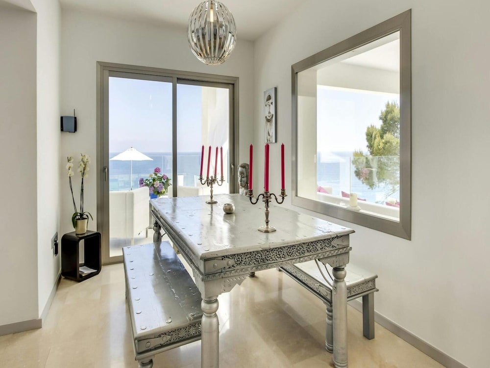 Beautiful Villa With Leisure Activities