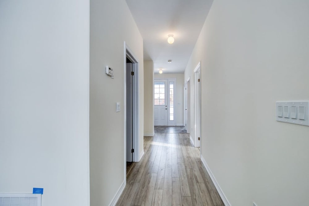 Spacious Brand New 4-bed Retreat in Quinte West