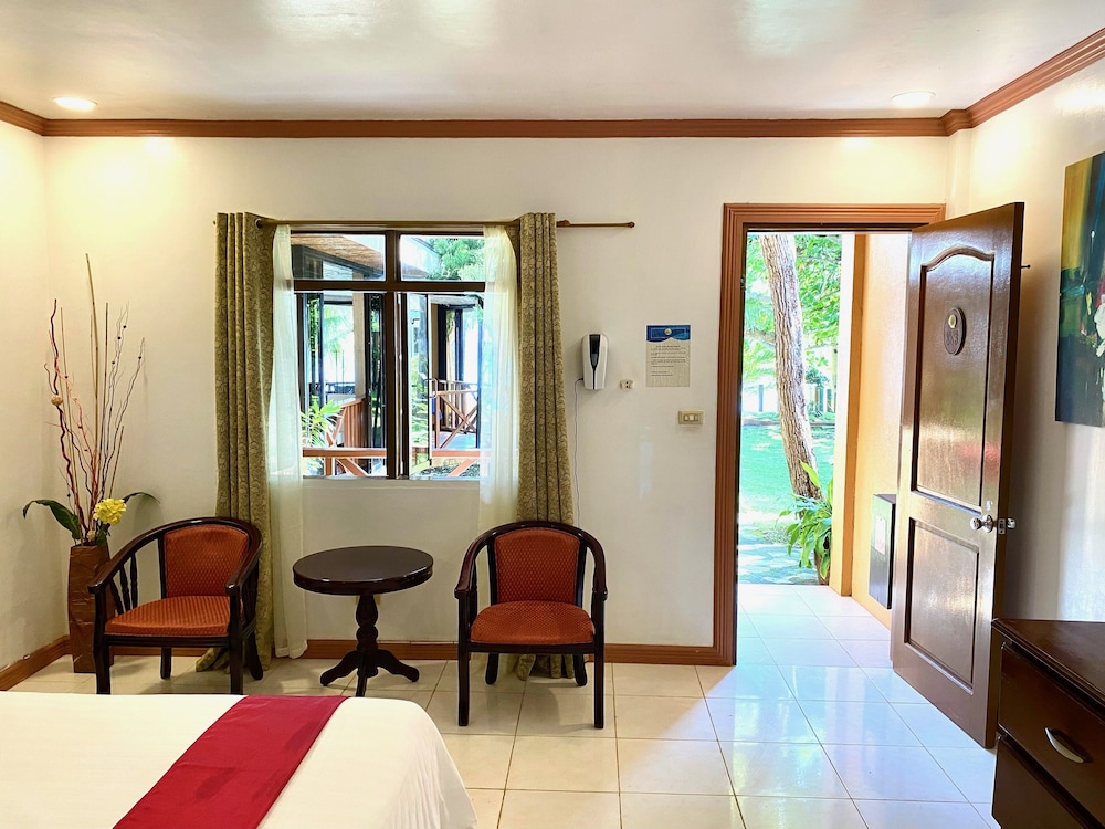 Anda White Beach Resort 22