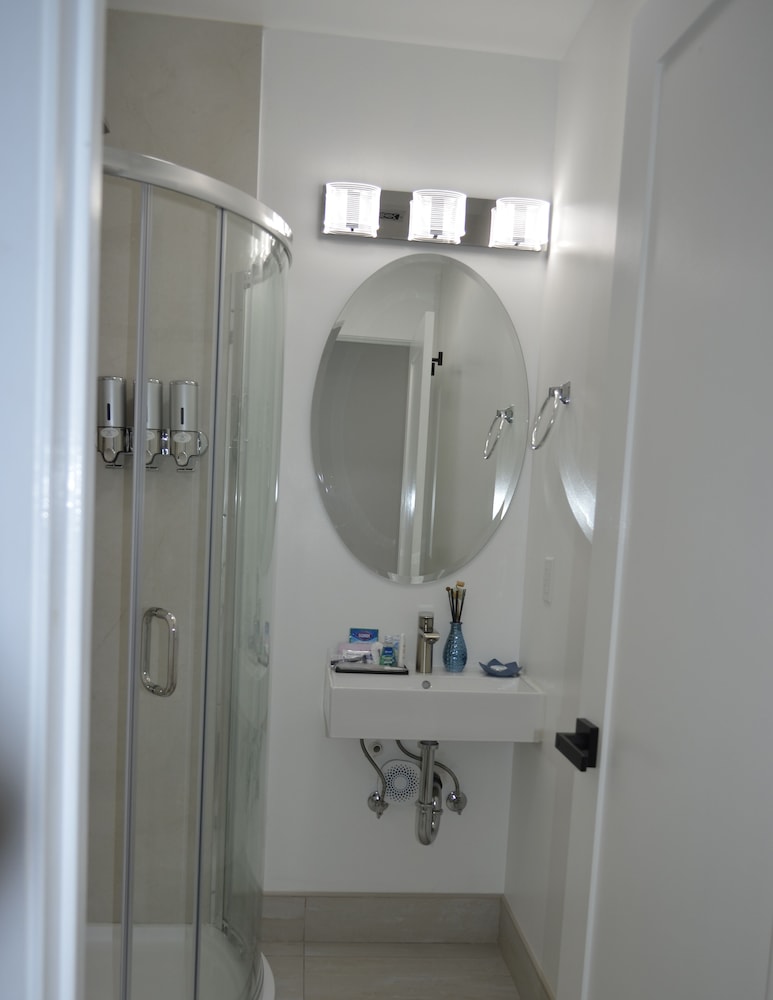Dimond Abode Vacation Rental