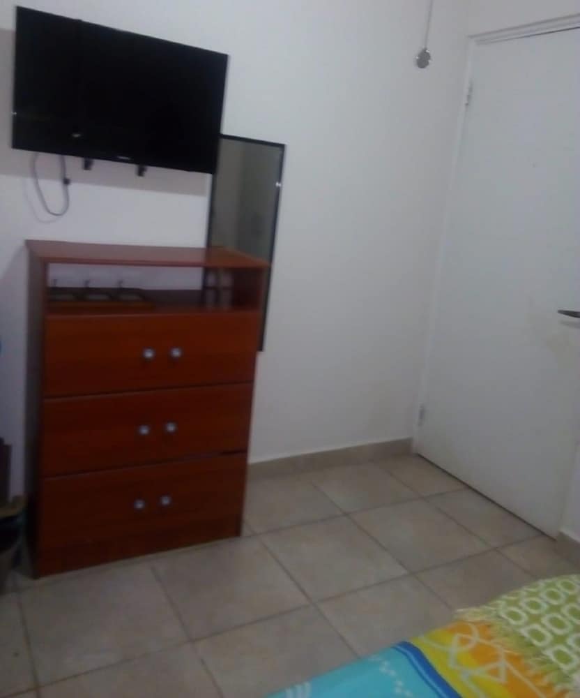 Room in Guest Room - Room in Comfortable Apartment Located on the Beach Very Close to the City