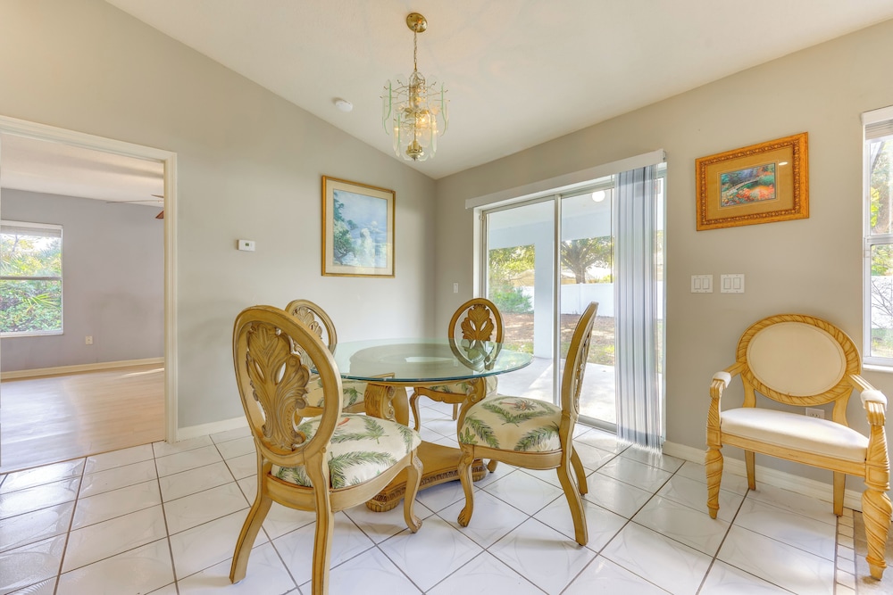 Pet-friendly Palm Coast Home: 8 Mi to Beach!