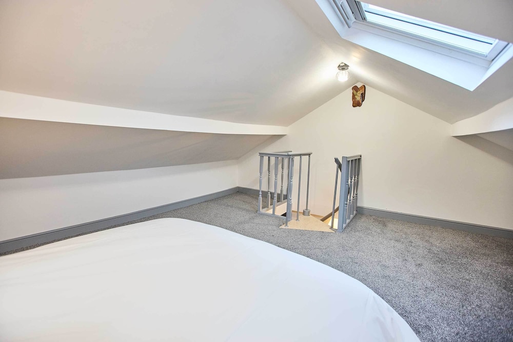 Host Stay Emporium Apartment B