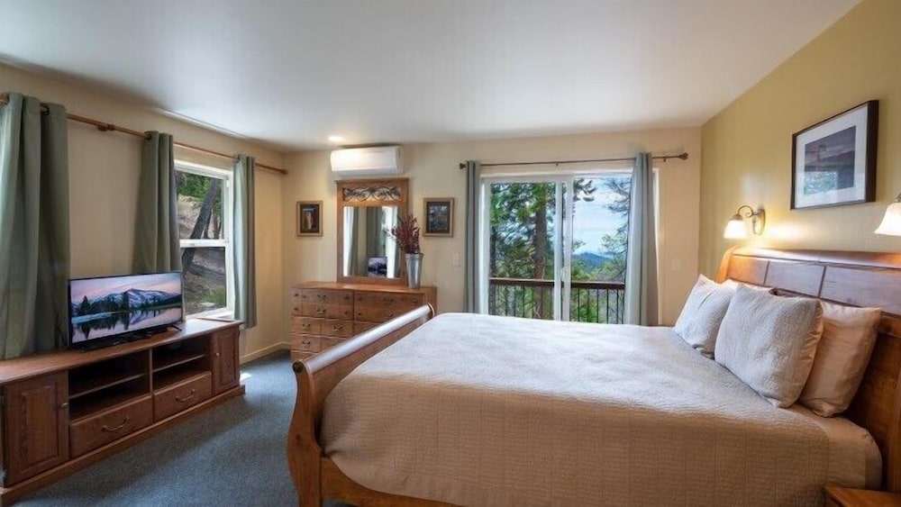 Scenic Wonders Falcon's Nest 3 Bedrooms view 2