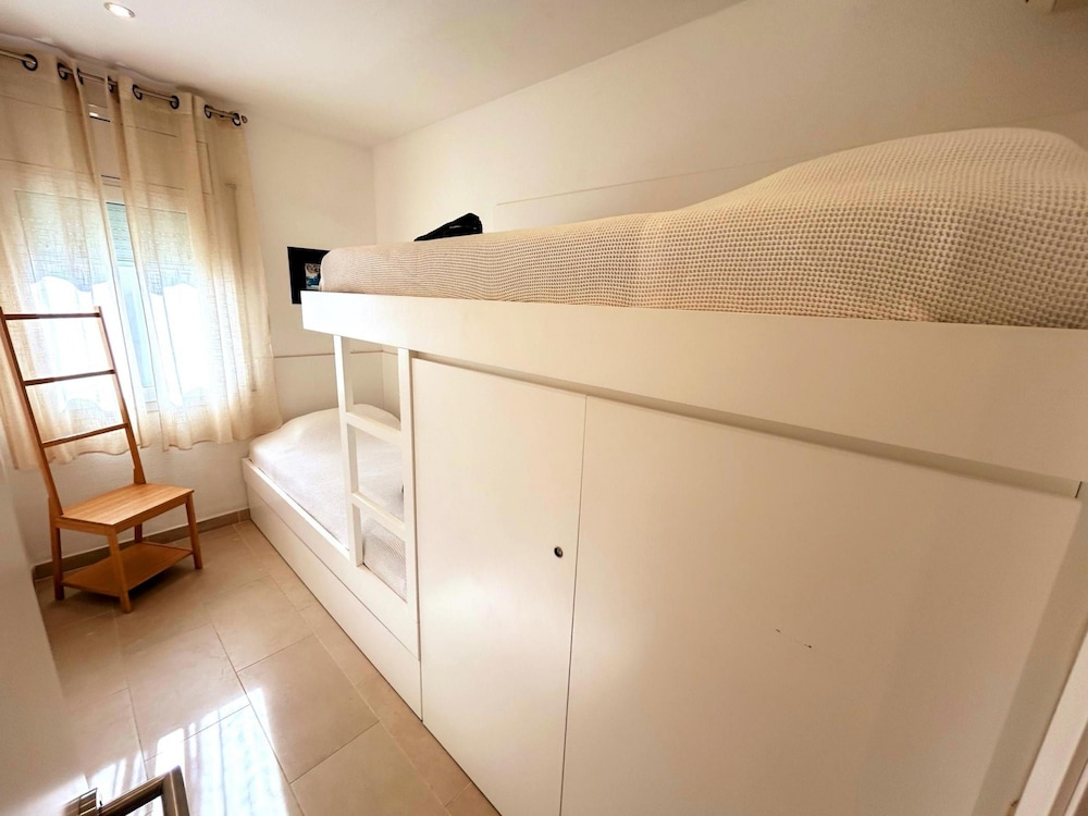 Charming Apartment in La Fosca Beach