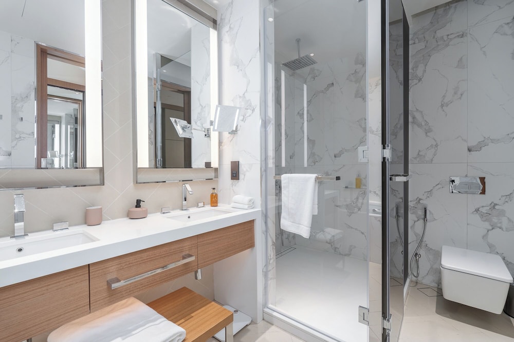 Address Residences Dubai Opera - Burj Khalifa City Views 2 & 3-Bedroom Apartment 1 minute walk to Burj Khalifa, Dubai Mall, Dubai Fountain by Heaven Crest