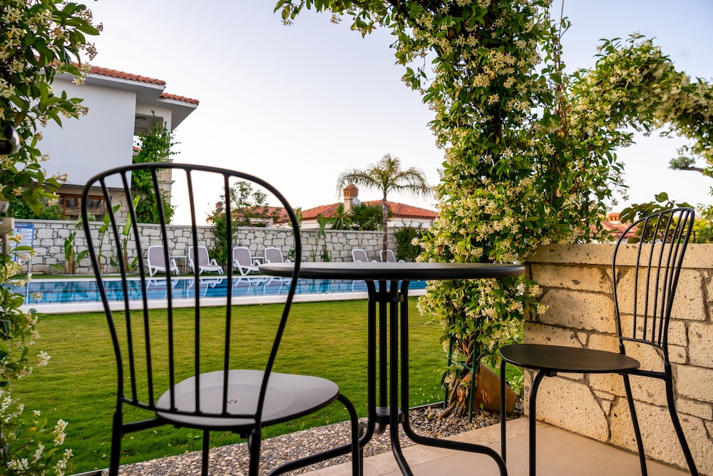 Cemal Alaçatı Butik Otel - Image 13