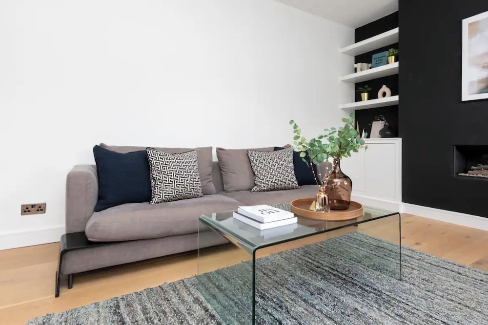 Bright & Stylish 2BD Flat - Brockley