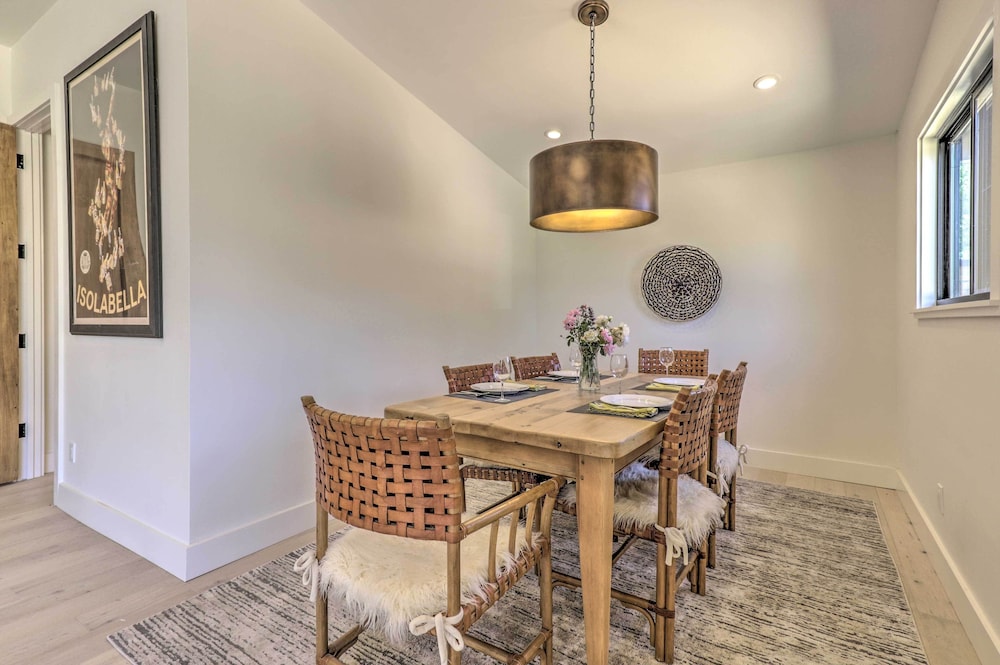 Stunning Wine Country Gem With Hot Tub Patio! - Property Image 3