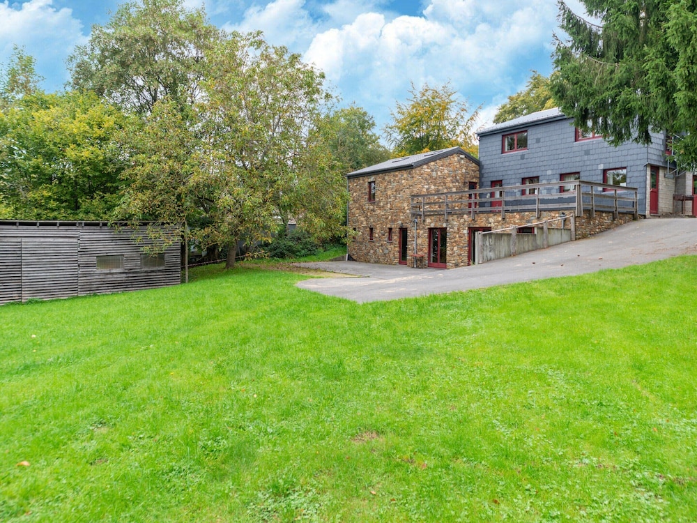 Spacious Group Stay in Wanne
