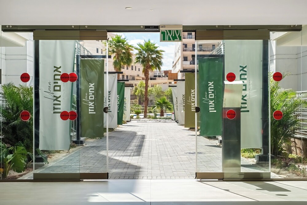 Modern Eilat Escape by Sea N' Rent