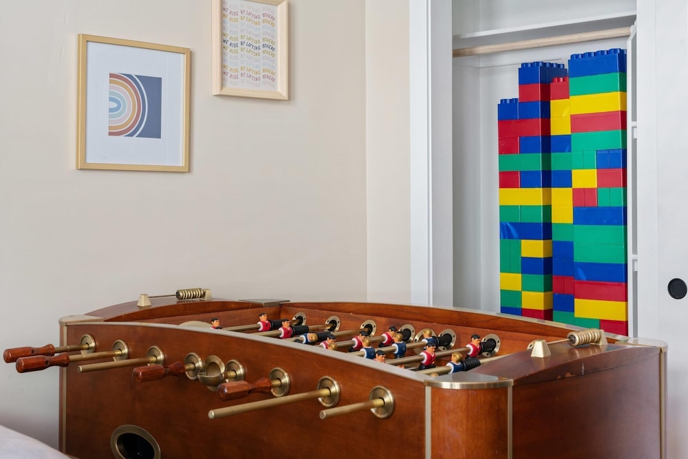 Luxury Retreat Home w Hot Tub - Property Image 8